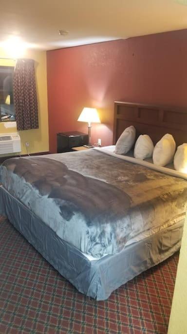 Hotel 2 Queen Beds Hotel Room 212 Booking Stillwater Exteriér fotografie